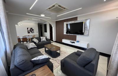 TAN-RE HOUSE